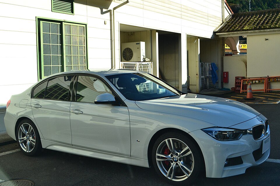 320i 3B20