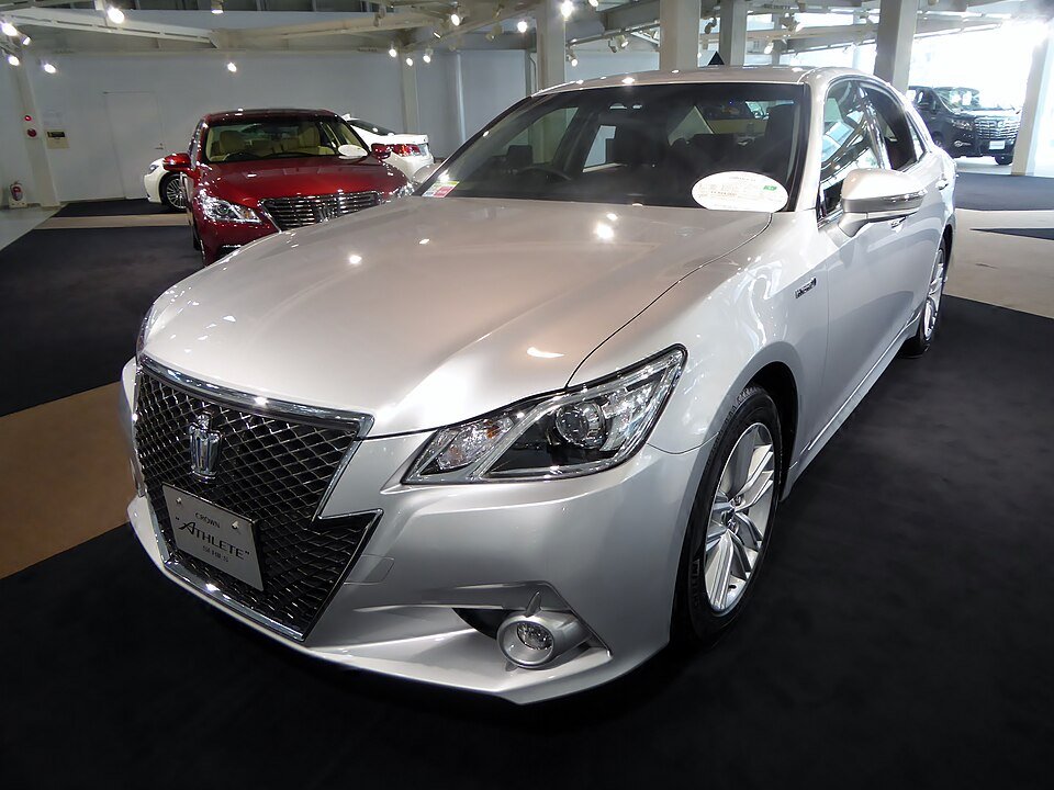 クラウン AWS210