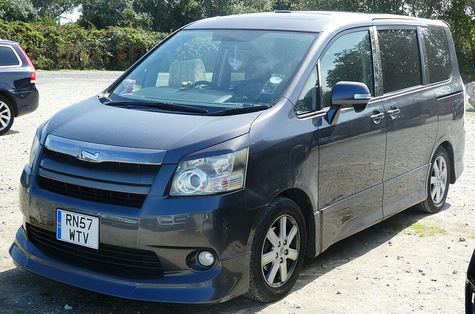 ノア R70