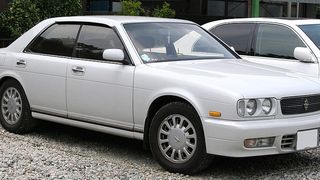 セドリック Y32
