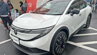 リーフ ZE2