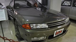 スカイライン R32